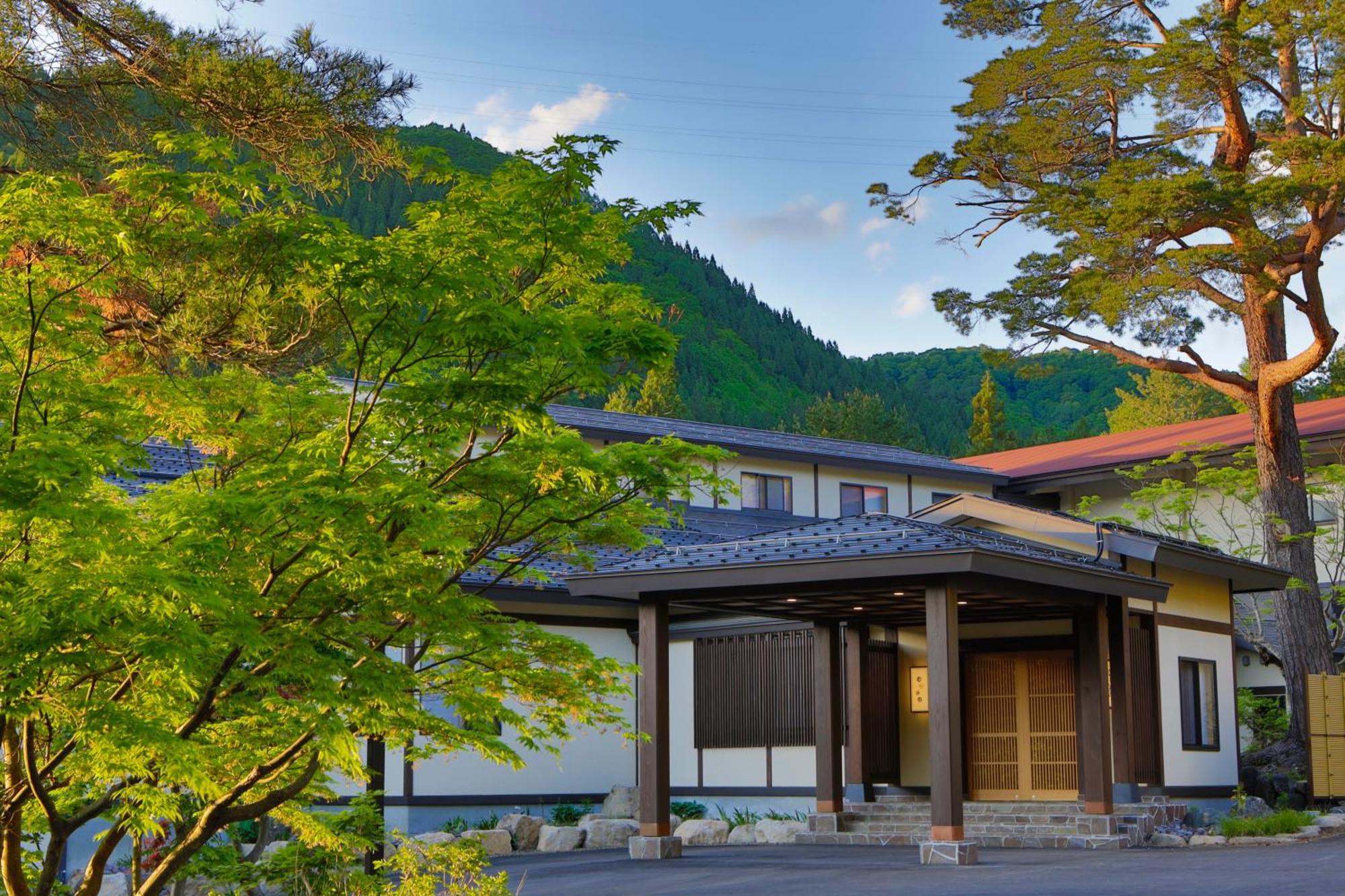 ยูเกมูริ โน ยาโดะ อินาซูมิ ออนเซ็น Hotel Yuzawa  ภายนอก รูปภาพ